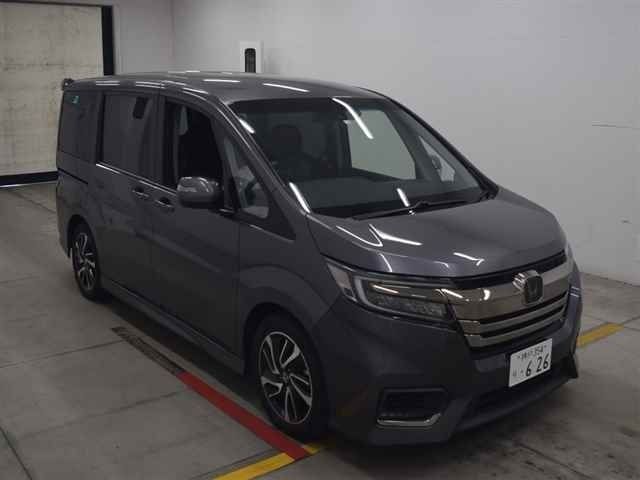 10071 Honda Step wagon RP3 2020 г. (MIRIVE Osaka)